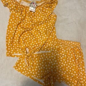 Girls Size 8 Yellow Floral Two-Piece Set NWOT